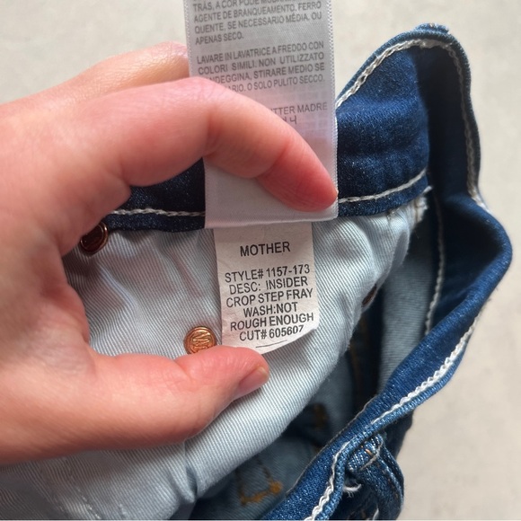 MOTHER Insider Crop Step Fray Jeans - Picture 4 of 11